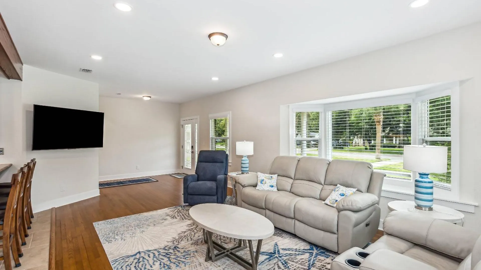 1585 E Blount St Villa Pensacola
